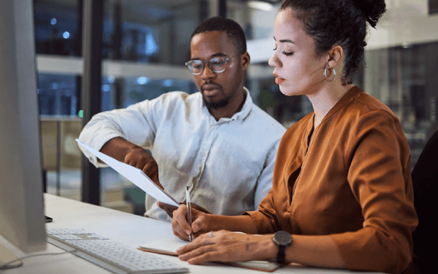 Adapting-to-Change-Finding-Opportunity-in-Crucible-Moments-Featured-Blog-700x400-1-640x400